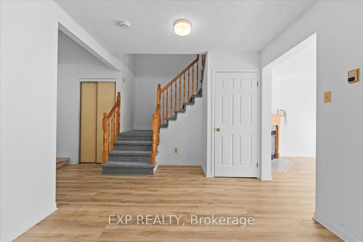 77 Waterton Crescent • Kanata, ON photo 10