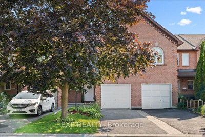 77 Waterton Crescent • Kanata, ON photo 2