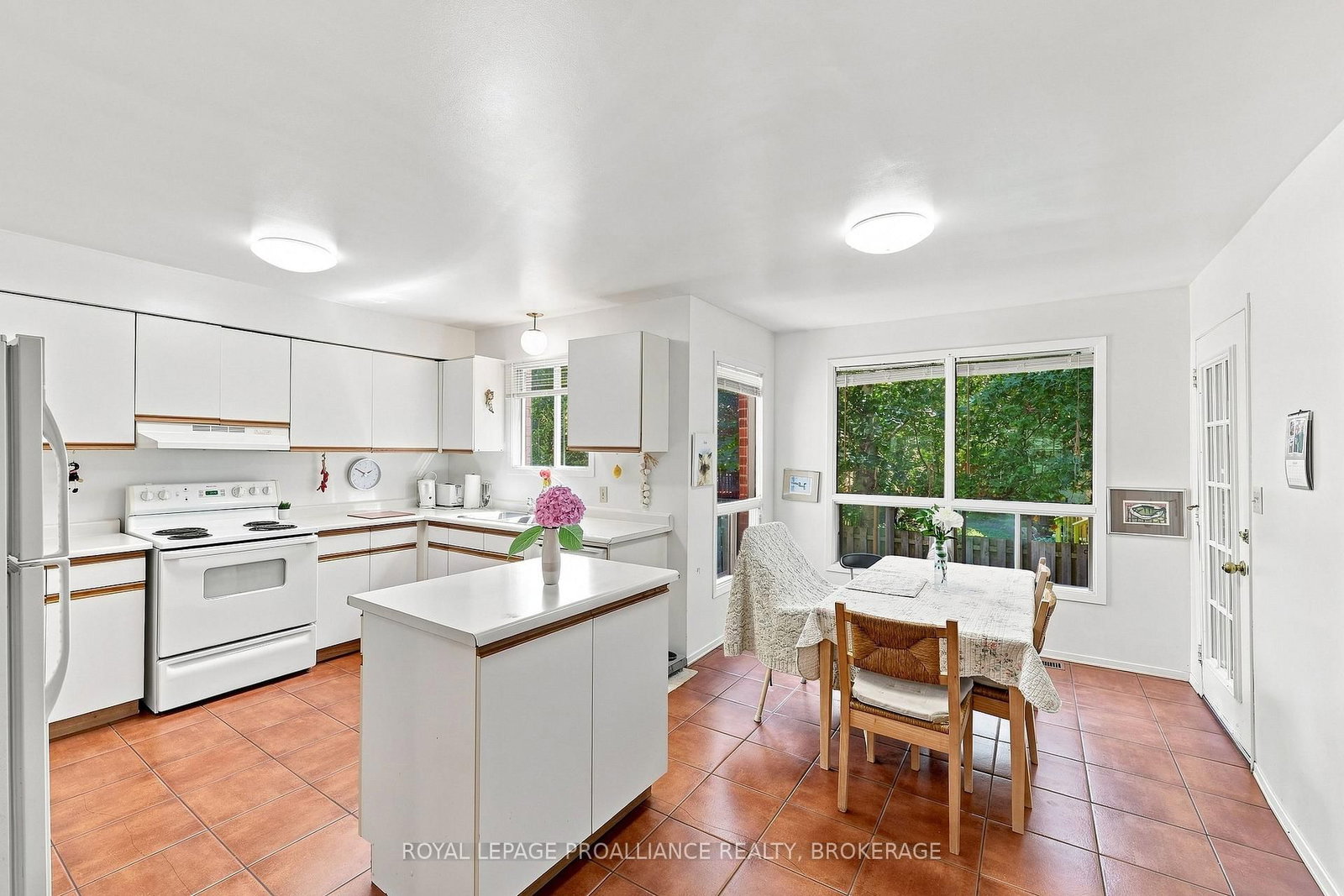 951 Newcastle Street • Kingston, ON photo 13