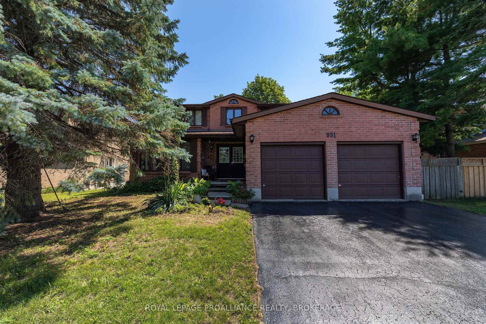 951 Newcastle Street • Kingston, ON photo 2