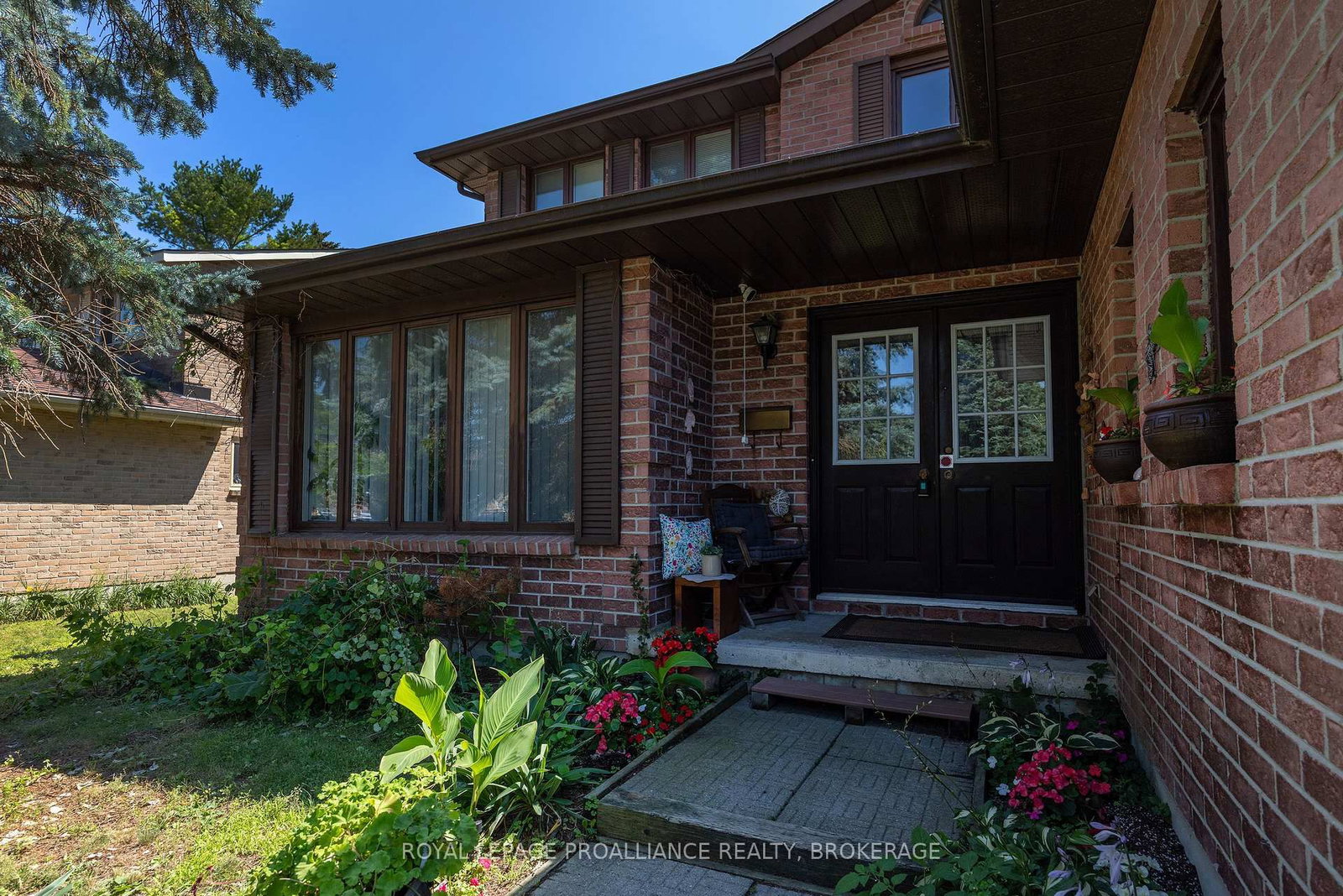 951 Newcastle Street • Kingston, ON photo 3
