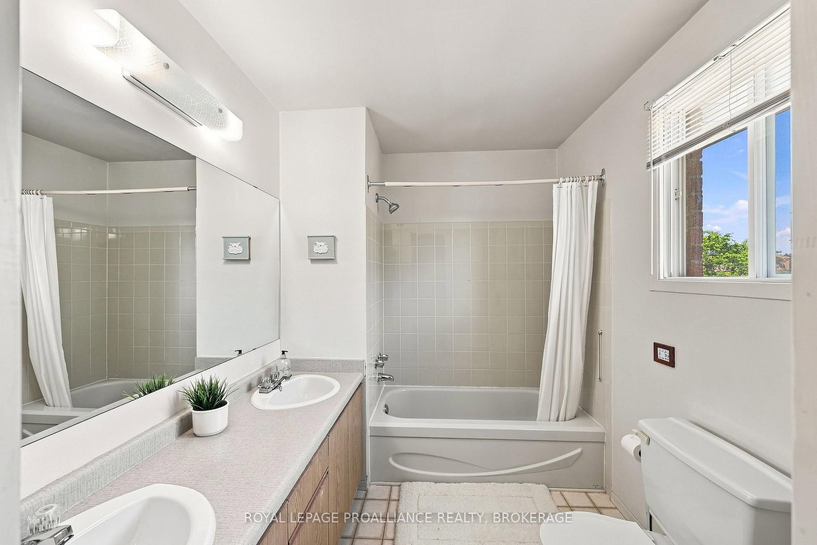951 Newcastle Street • Kingston, ON photo 35