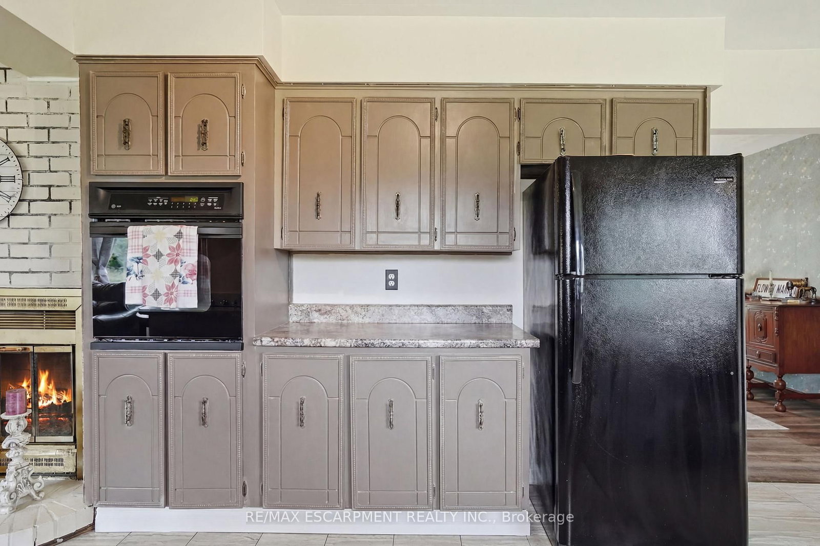 1408 Edgewood Road • Hamilton, ON photo 14