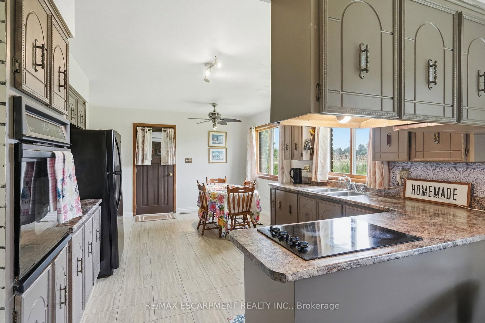 1408 Edgewood Road • Hamilton, ON photo 16