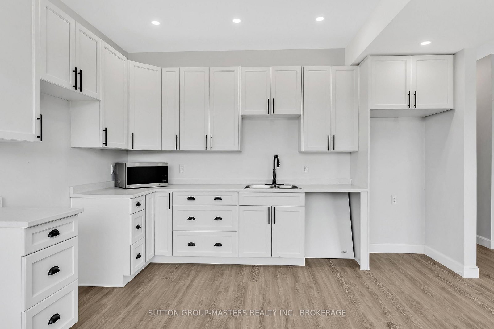 108 Main Street • #B • Front of Leeds & Seeleys Bay, ON photo 12