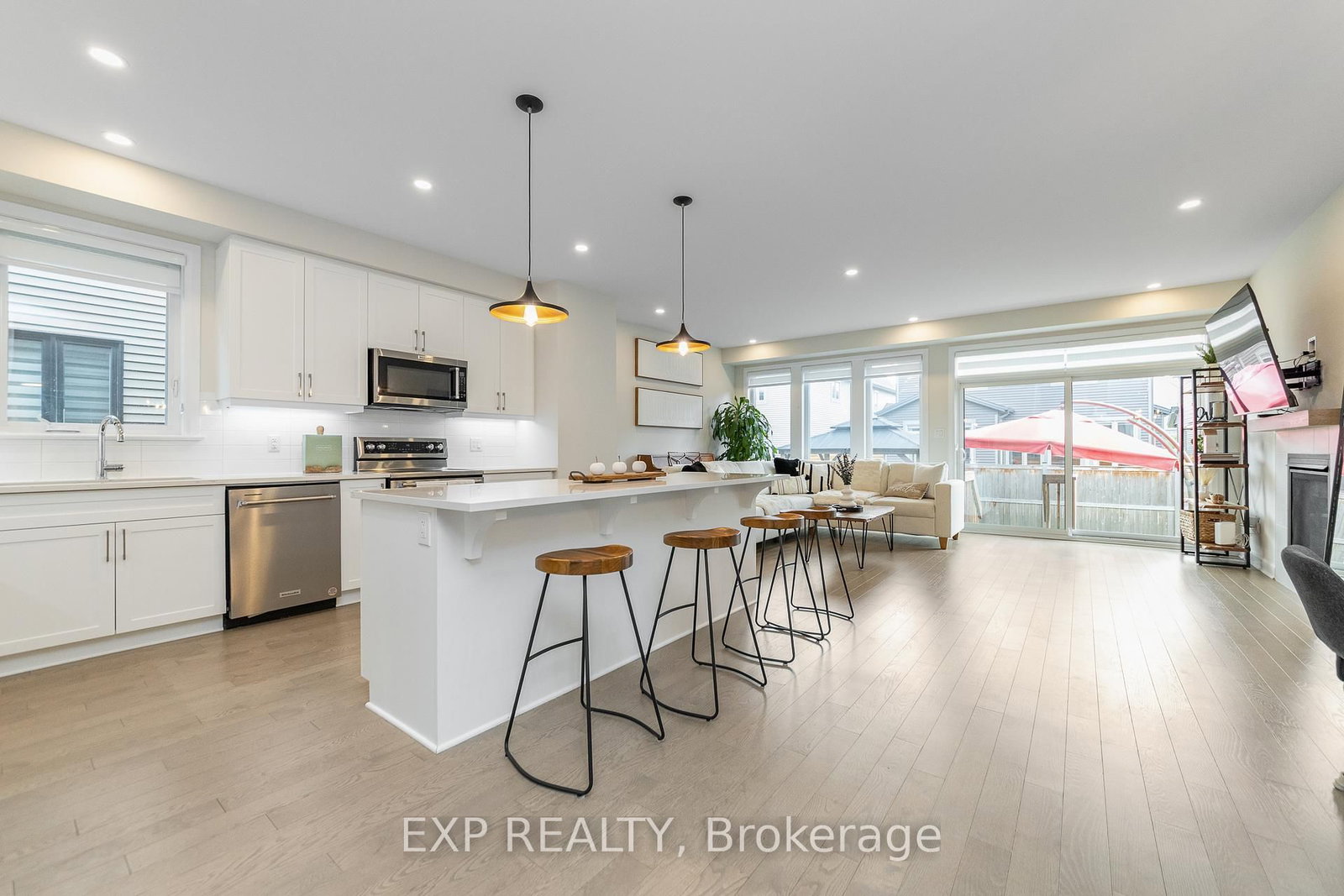 616 Moonflower Crescent • Ottawa, ON photo 11