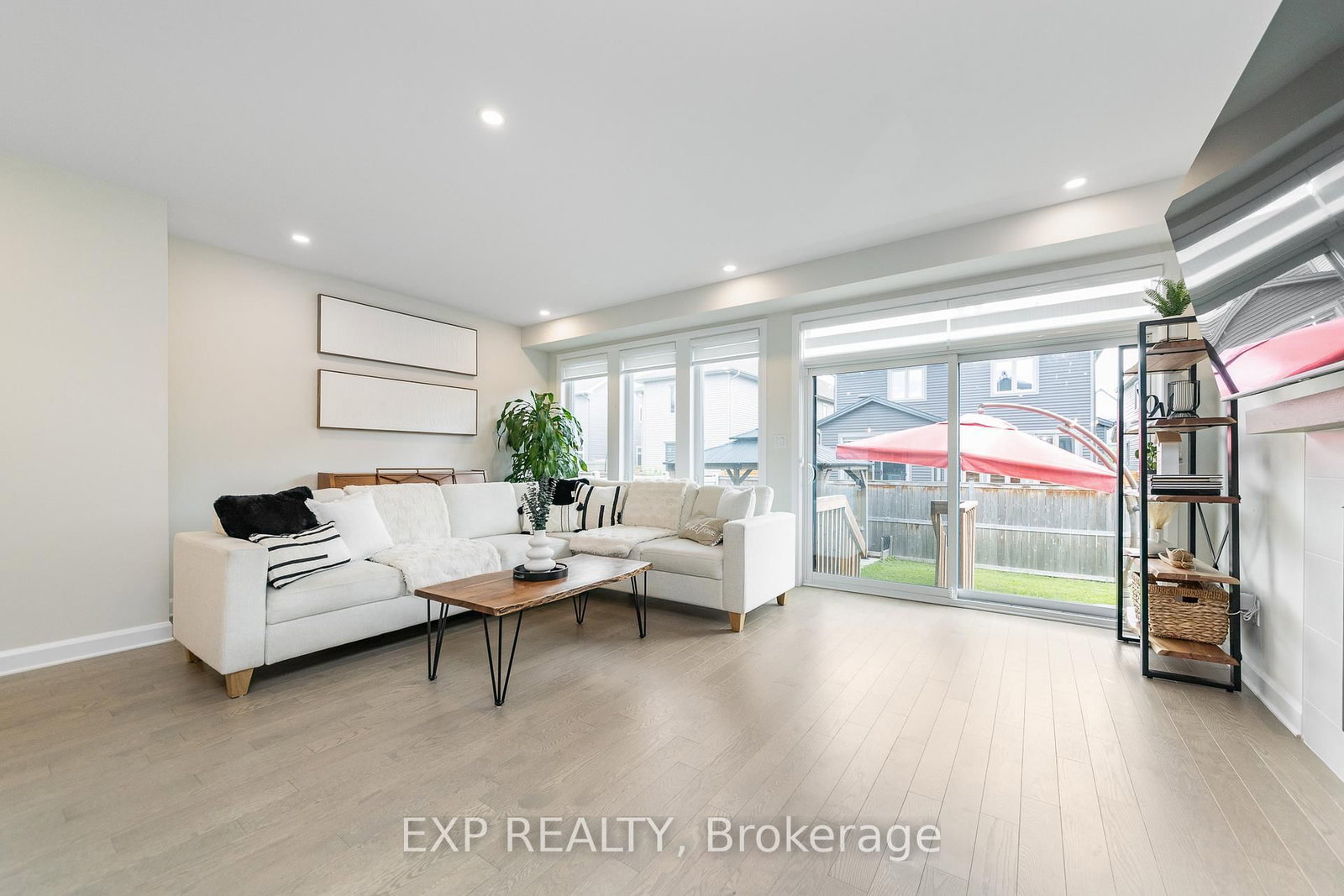 616 Moonflower Crescent • Ottawa, ON photo 17
