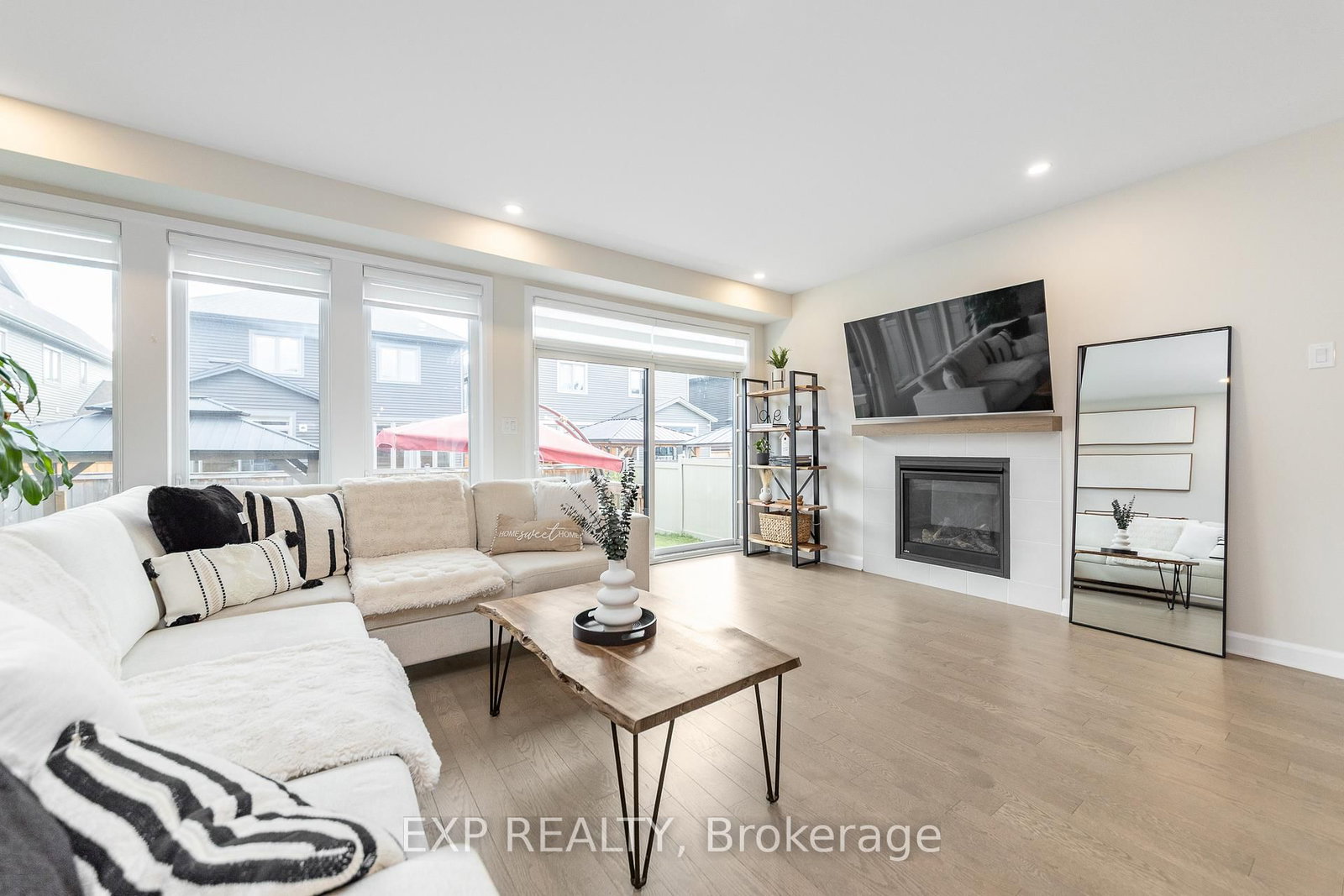 616 Moonflower Crescent • Ottawa, ON photo 18