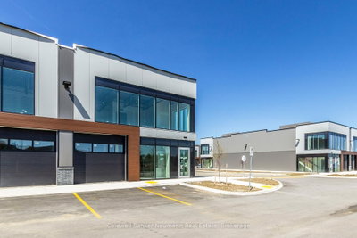 Industrial for sale at 23-587 Hanlon Creek Boulevard, Guelph, Ontario, N1C 0A1 - Kortright Hills - MLS: X13646430