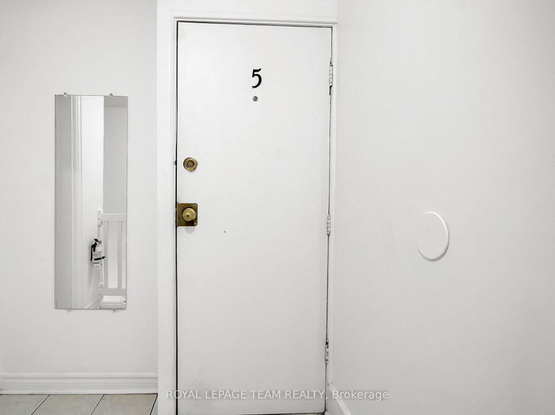 4 Eccles St photo 5