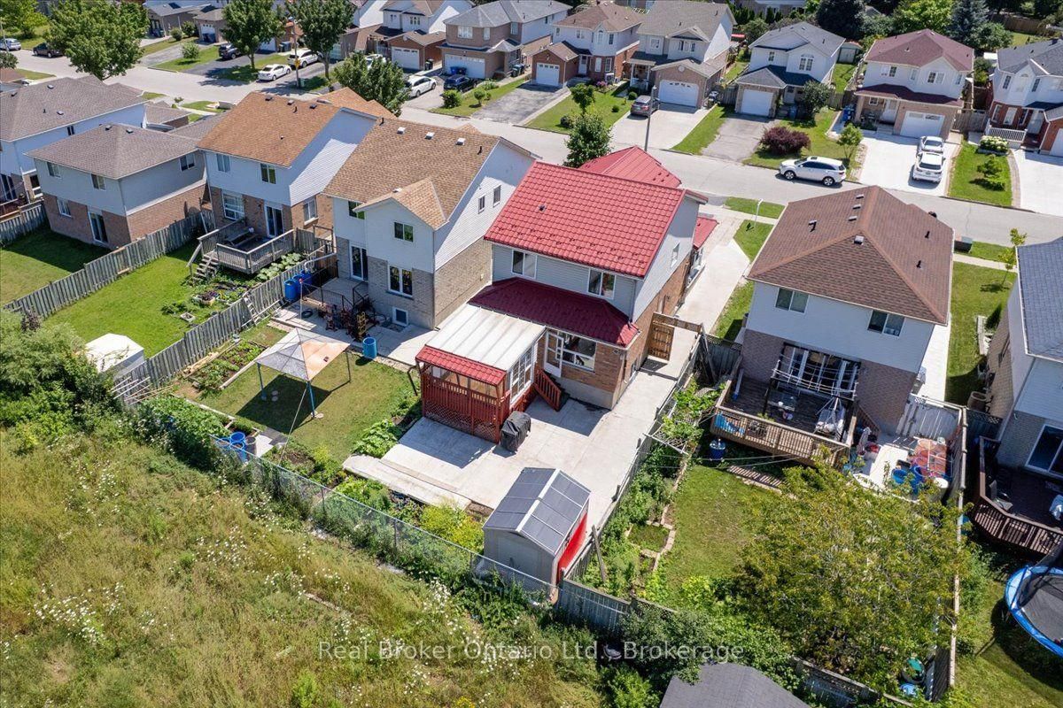 12 Castlebury Drive • Guelph, ON photo 42