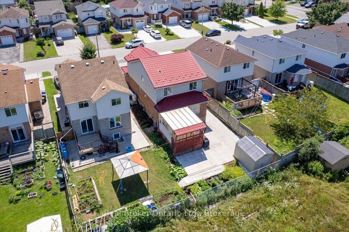 12 Castlebury Drive • Guelph, ON photo 43
