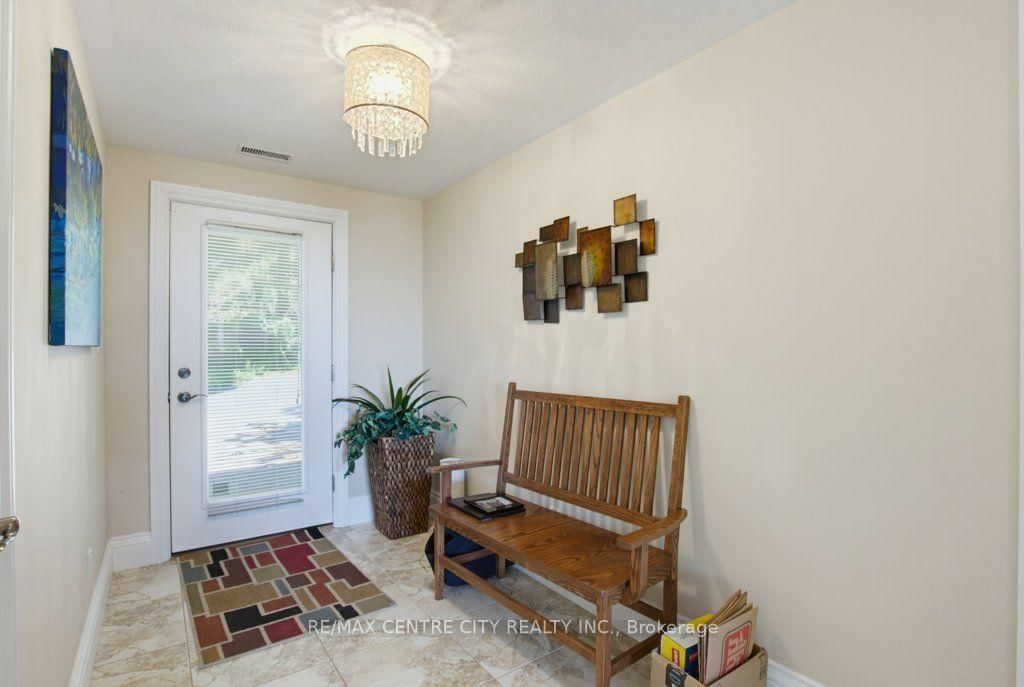 174 Brayside Street • Central Elgin, ON photo 8