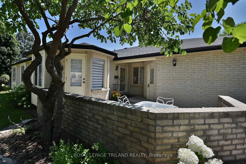 4 - 94 Pine Valley Gate