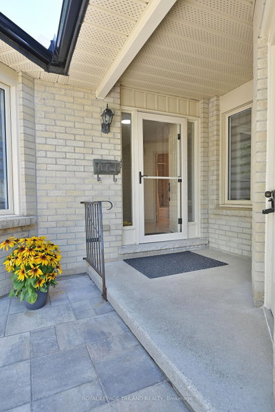 94 Pine Valley Gate • #4 • London South, ON photo 4