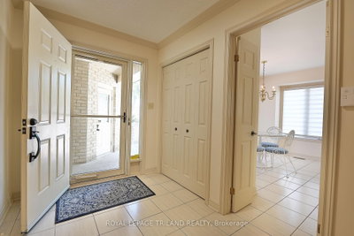 94 Pine Valley Gate • #4 • London South, ON photo 5