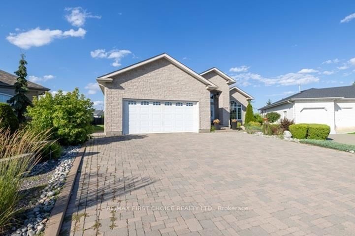132 Wolverine Crescent • Thunder Bay, ON photo 1