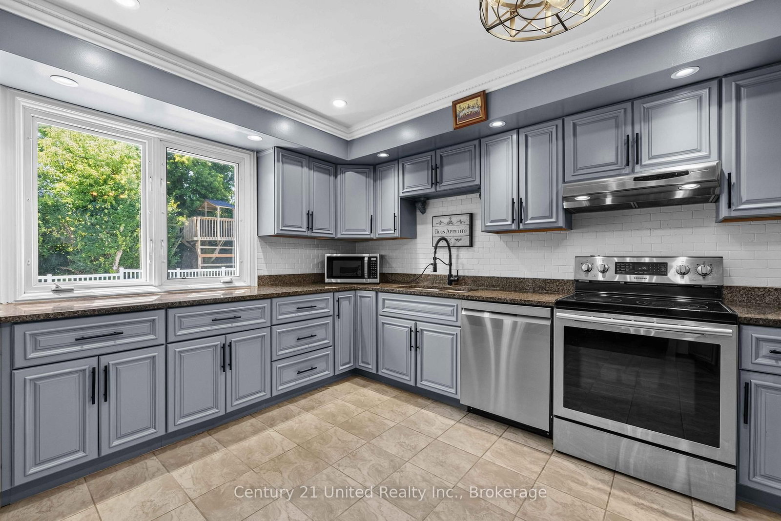 214 Hillview Drive • Peterborough, ON photo 11