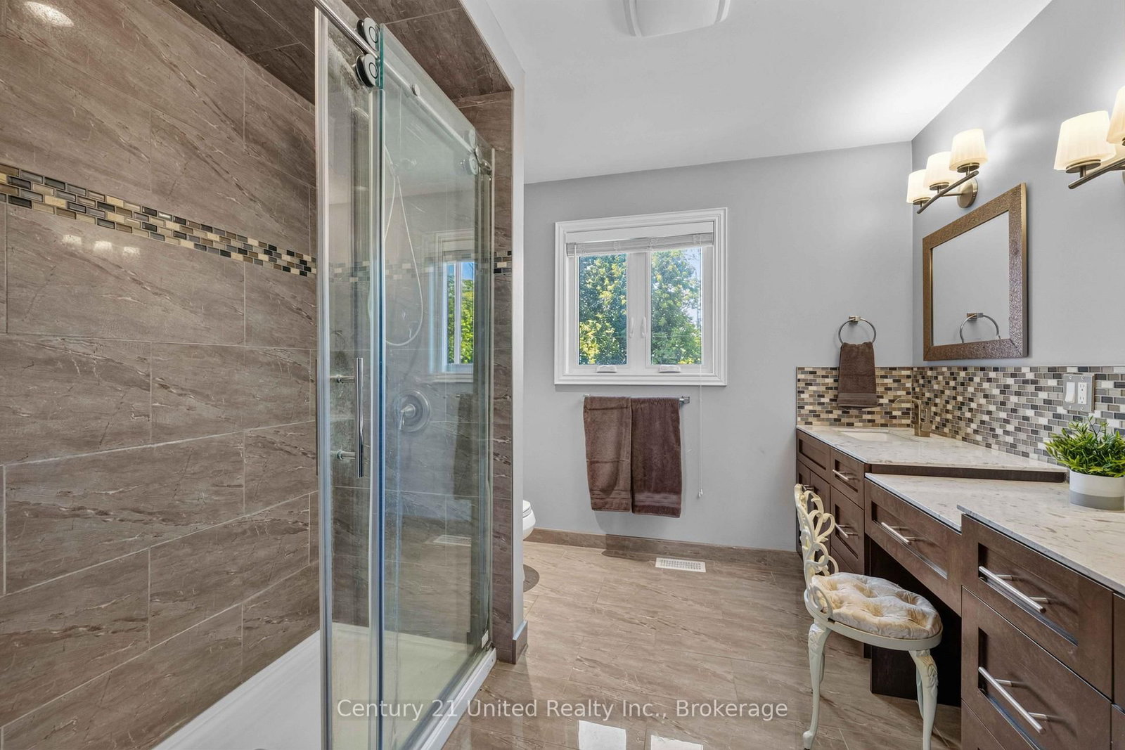 214 Hillview Drive • Peterborough, ON photo 22