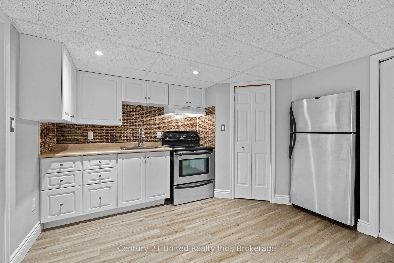 214 Hillview Drive • Peterborough, ON photo 33