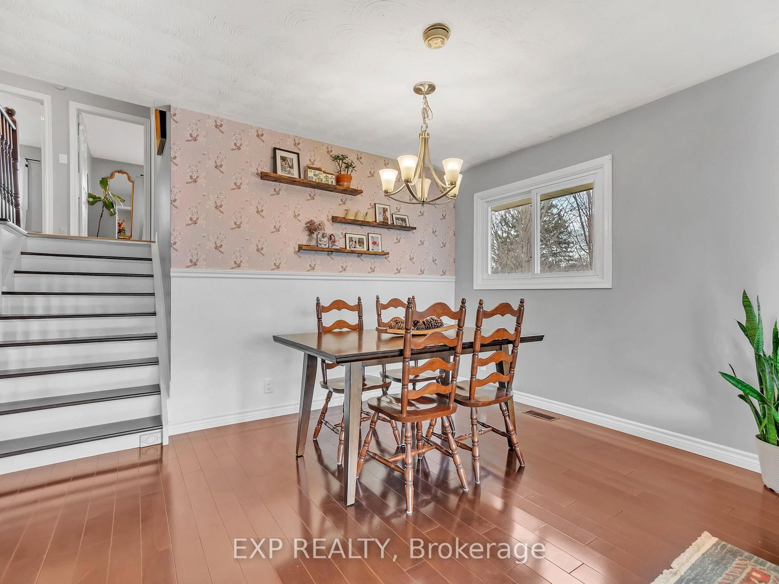 16 Applewood Drive • Belleville, ON photo 13