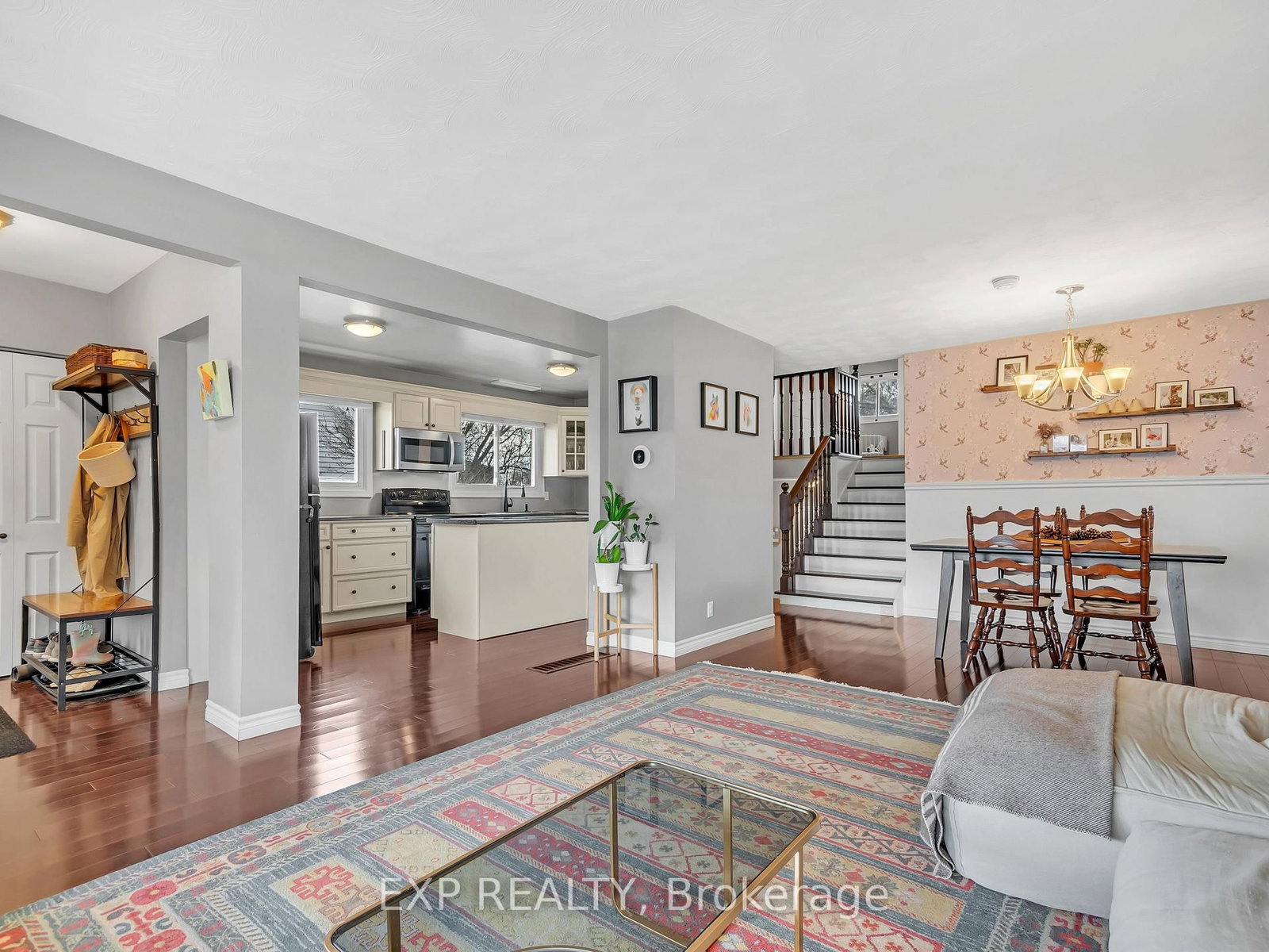 16 Applewood Drive • Belleville, ON photo 14