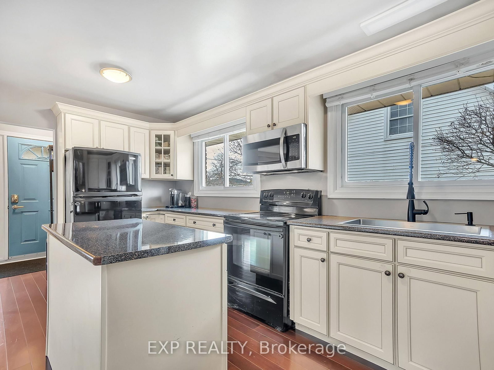 16 Applewood Drive • Belleville, ON photo 15