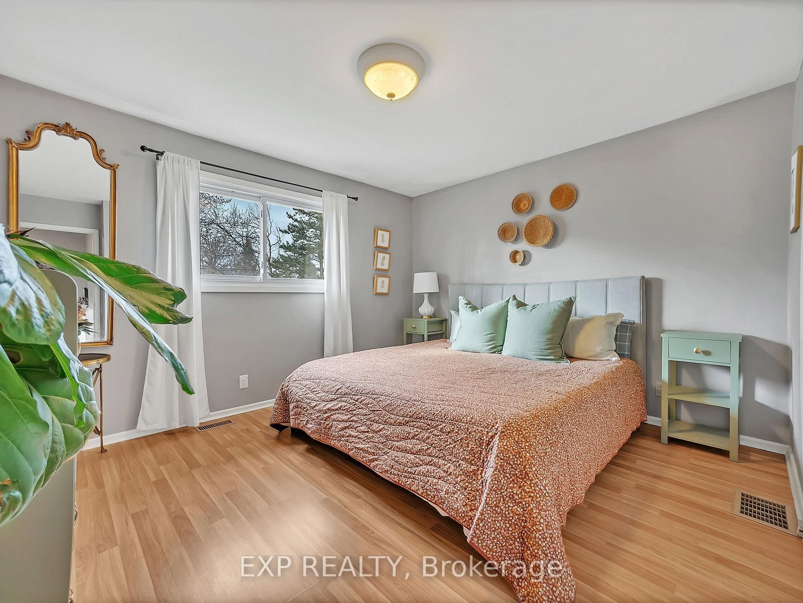 16 Applewood Drive • Belleville, ON photo 21