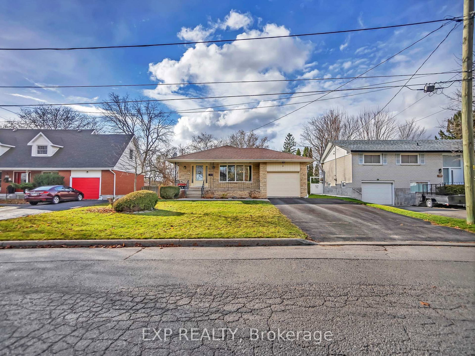 16 Applewood Drive • Belleville, ON photo 3