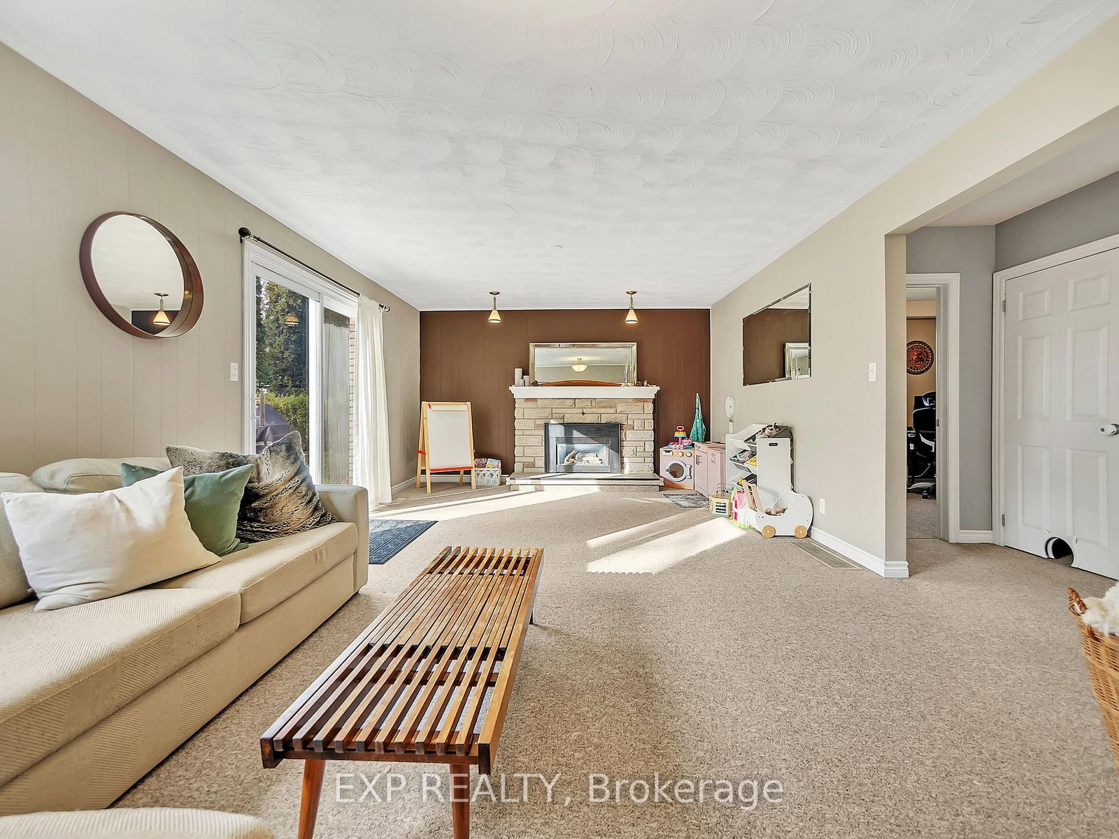 16 Applewood Drive • Belleville, ON photo 31