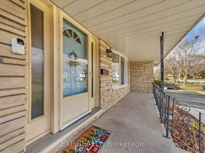 16 Applewood Drive • Belleville, ON photo 7