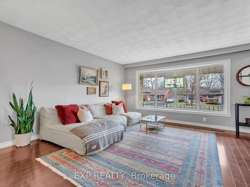16 Applewood Dr photo 5
