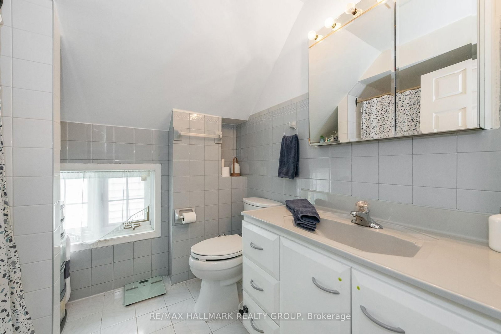 53 Louisa Street • Ottawa, ON photo 32