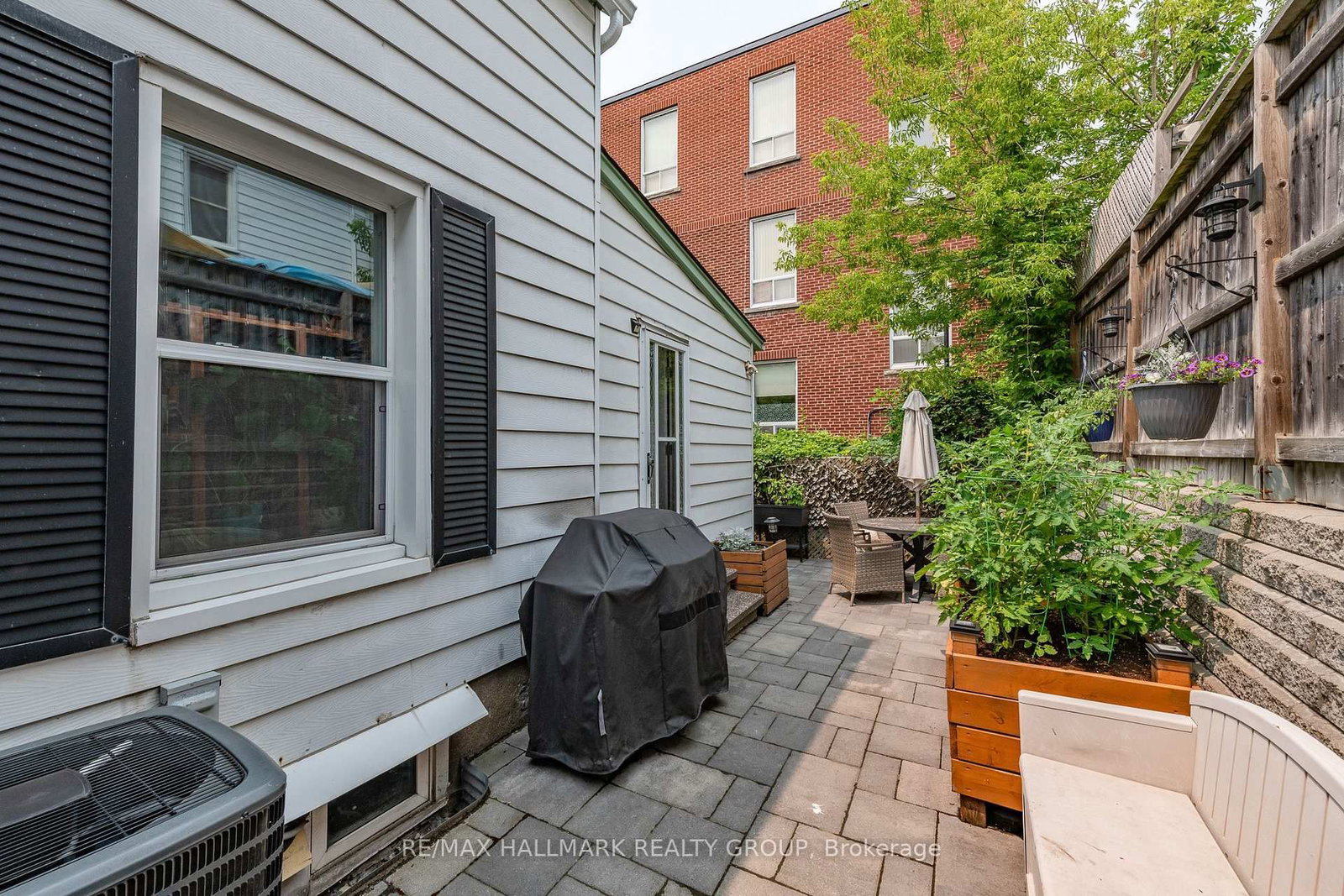 53 Louisa Street • Ottawa, ON photo 34