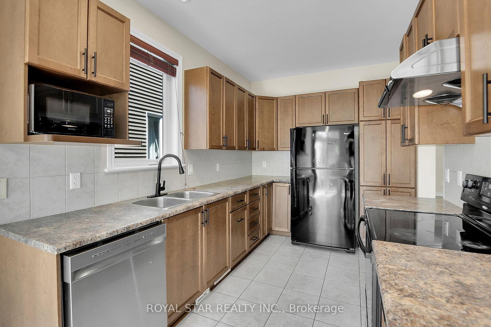 191 FLAT SEDGE Crescent • Ottawa, ON photo 13