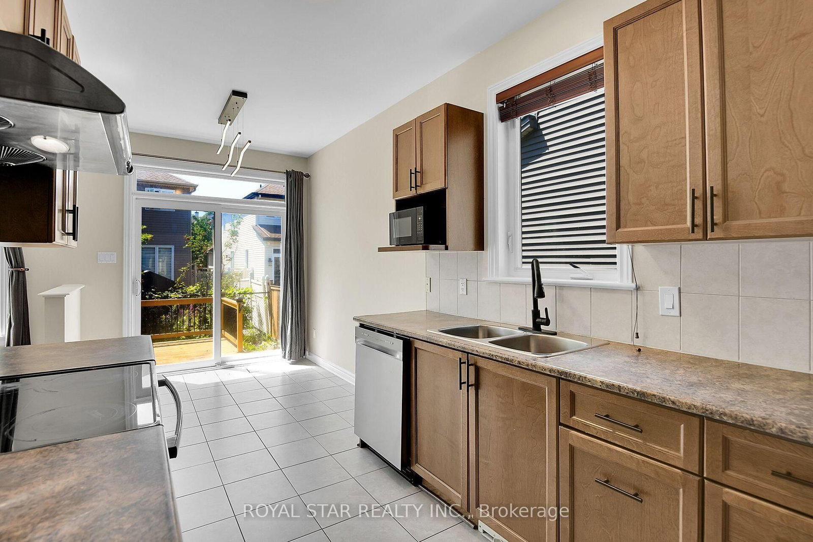 191 FLAT SEDGE Crescent • Ottawa, ON photo 15