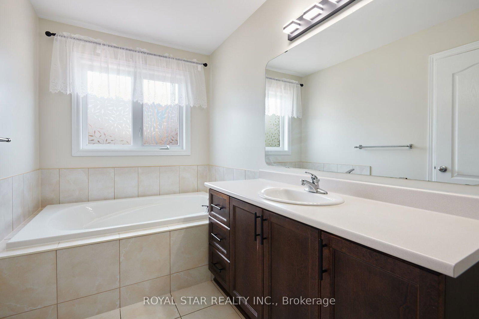 191 FLAT SEDGE Crescent • Ottawa, ON photo 32