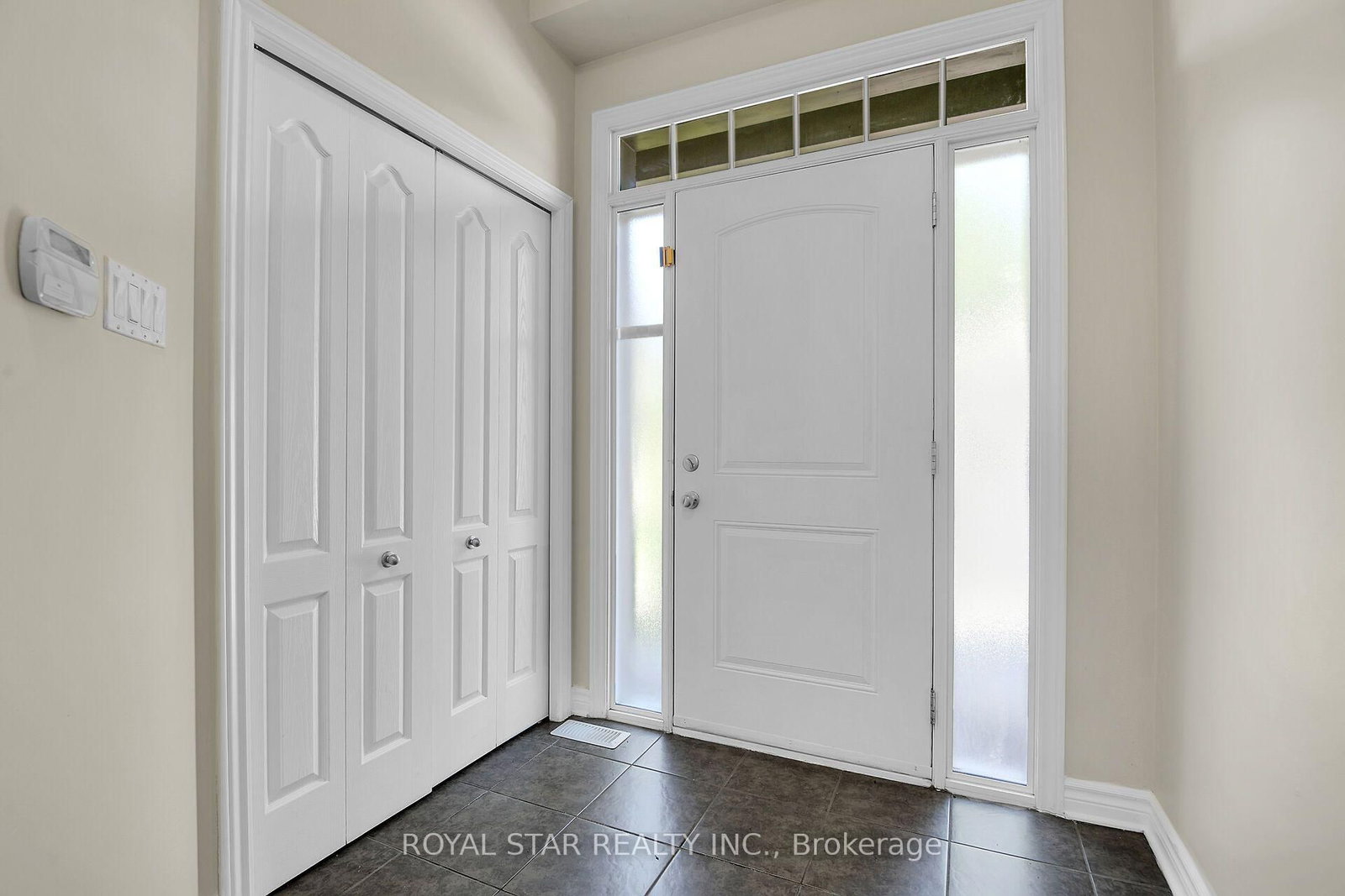 191 FLAT SEDGE Crescent • Ottawa, ON photo 5