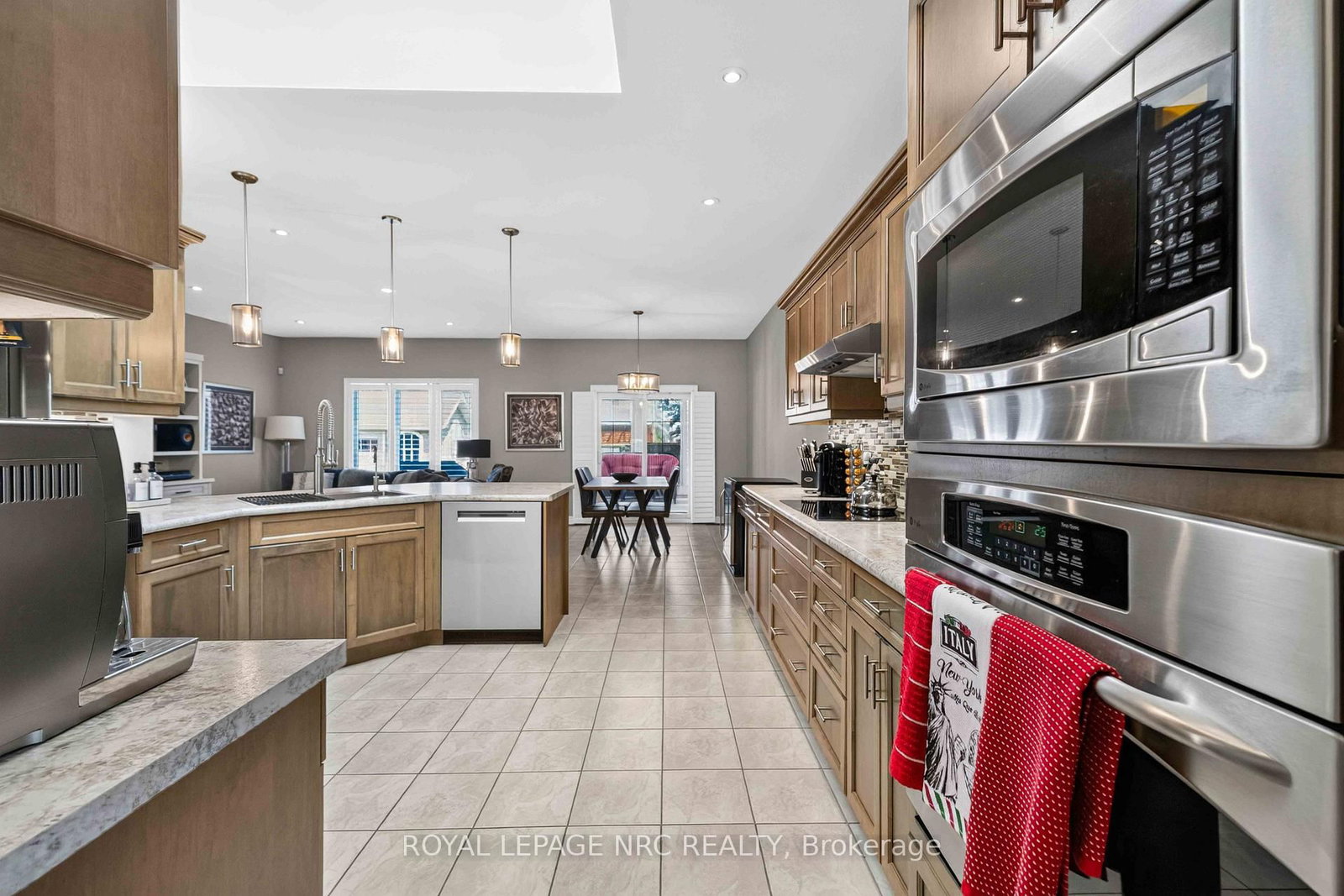 6 CARDINAL Crescent • Welland, ON photo 12