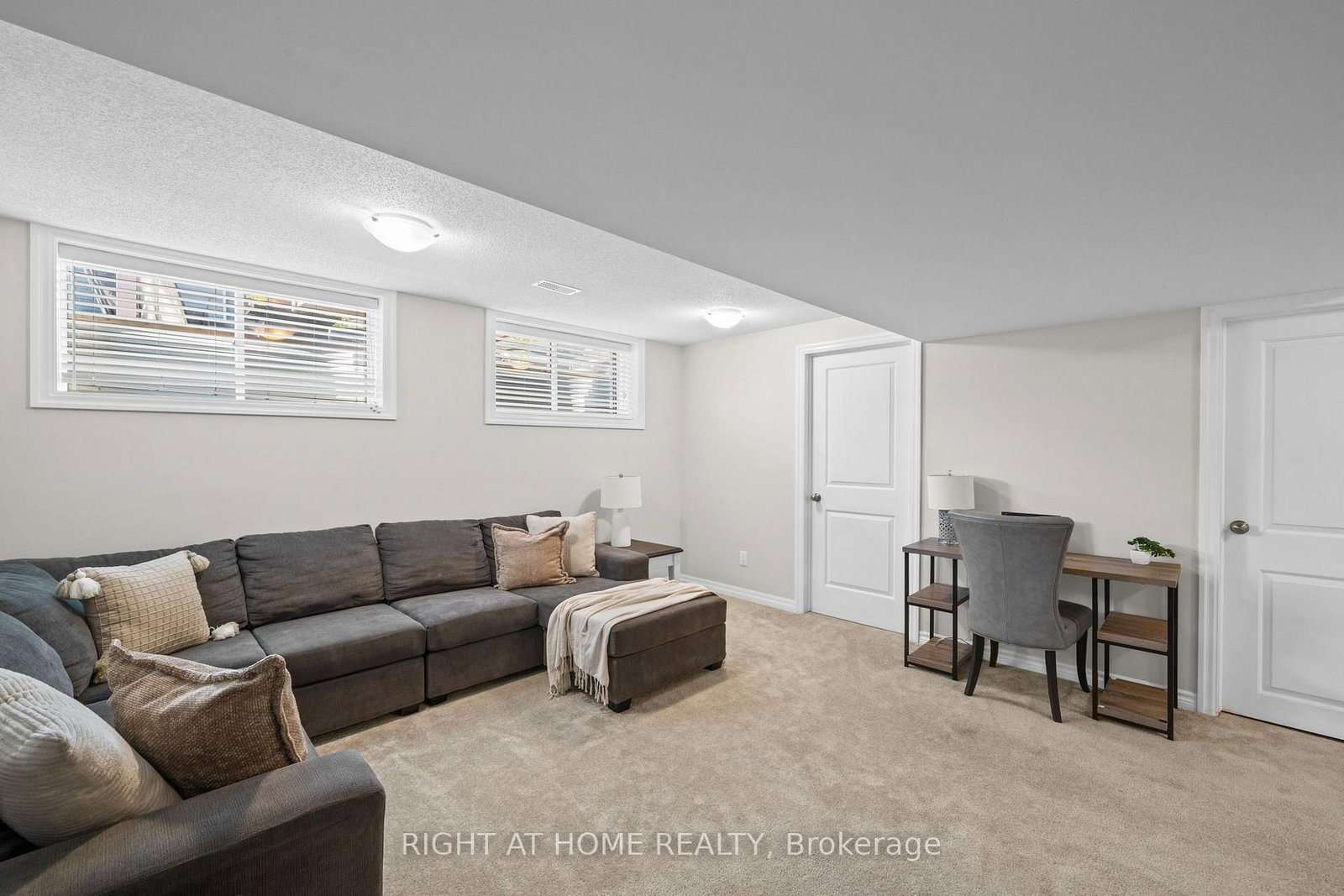 525 PEERLESS Street • Ottawa, ON photo 33