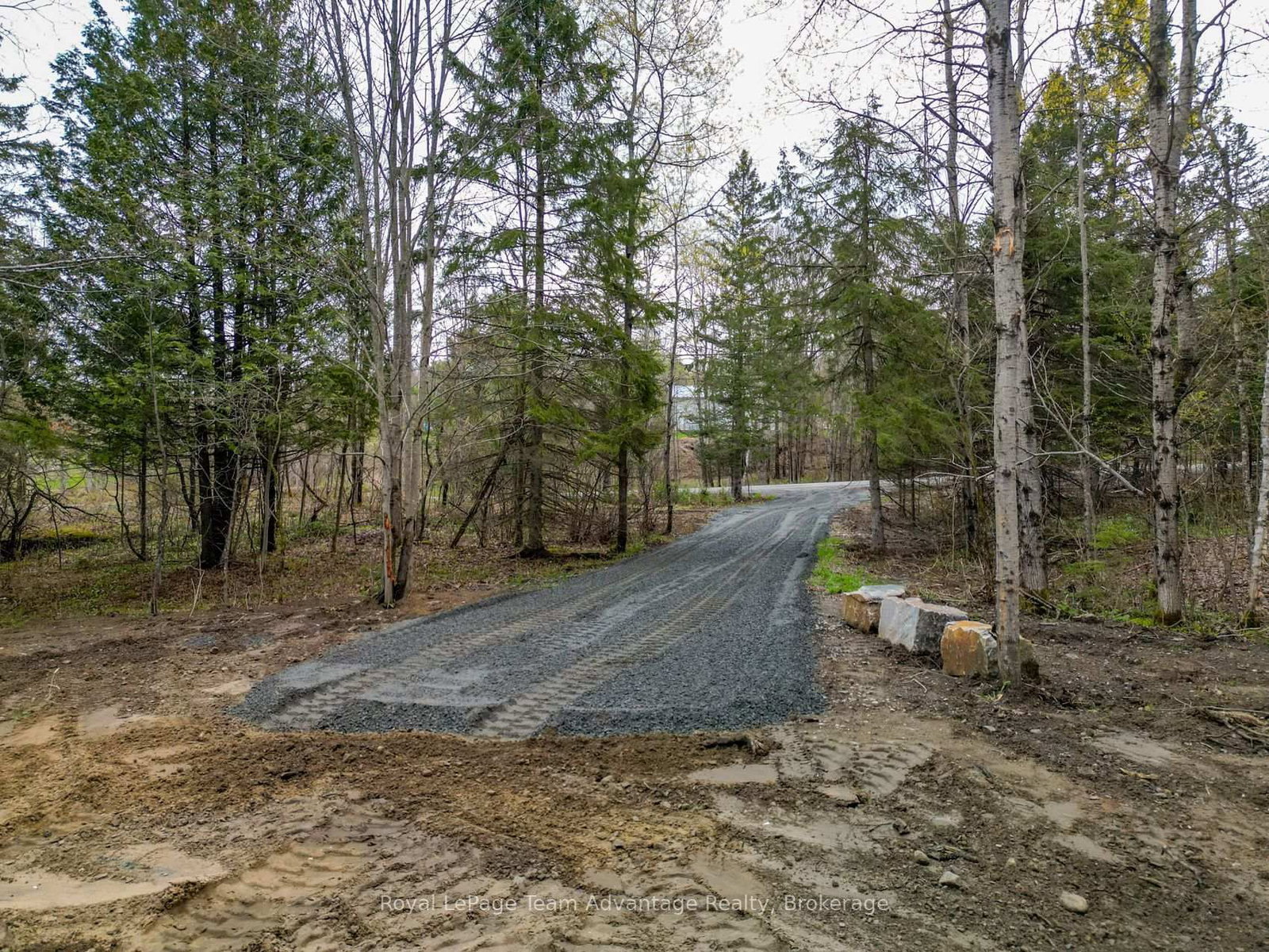 0 Centre Road W • McKellar, ON photo 14