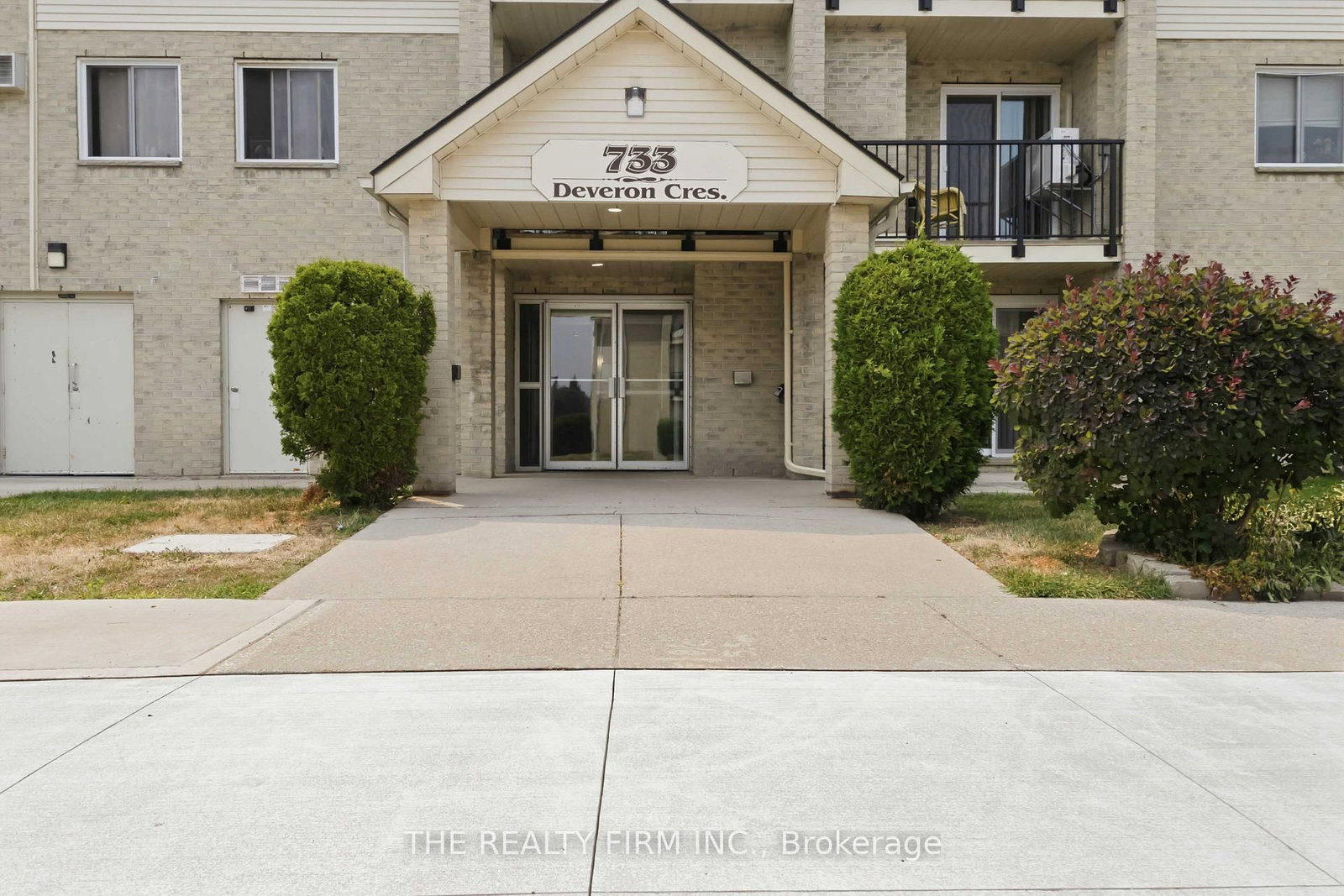 210 - 733 Deveron Crescent, London South