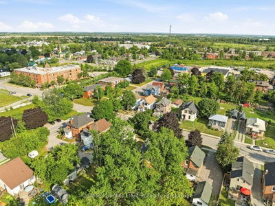78 Melbourne Street W • Kawartha Lakes, ON photo 4