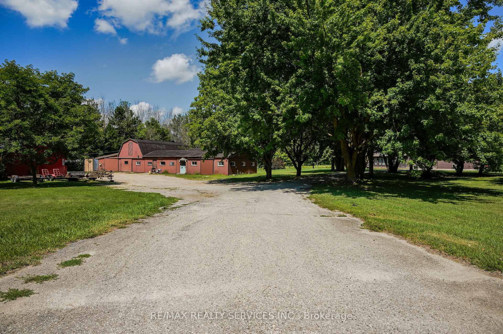 1045 Tremaine Avenue S • North Perth, ON photo 11