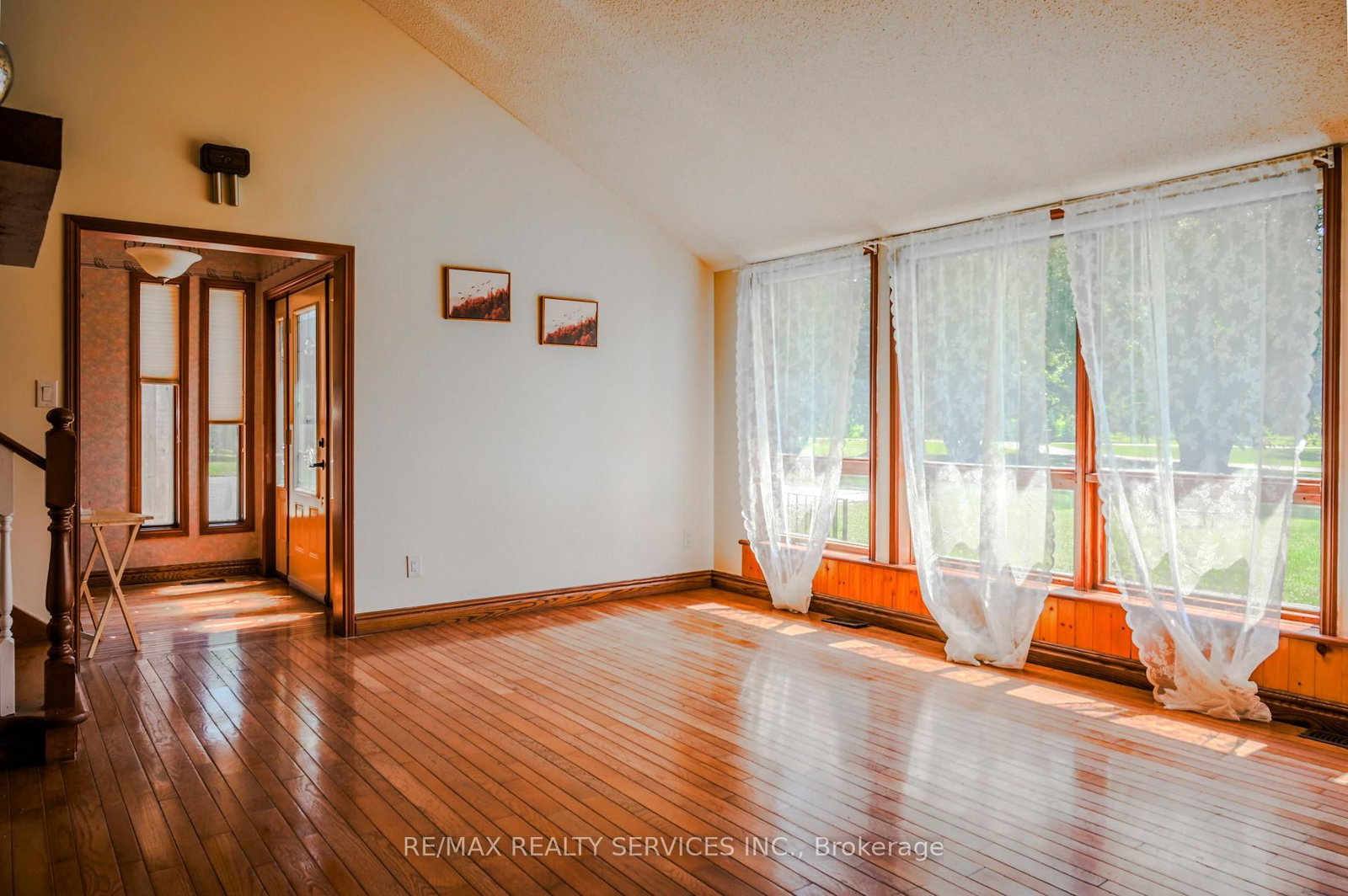 1045 Tremaine Avenue S • North Perth, ON photo 21