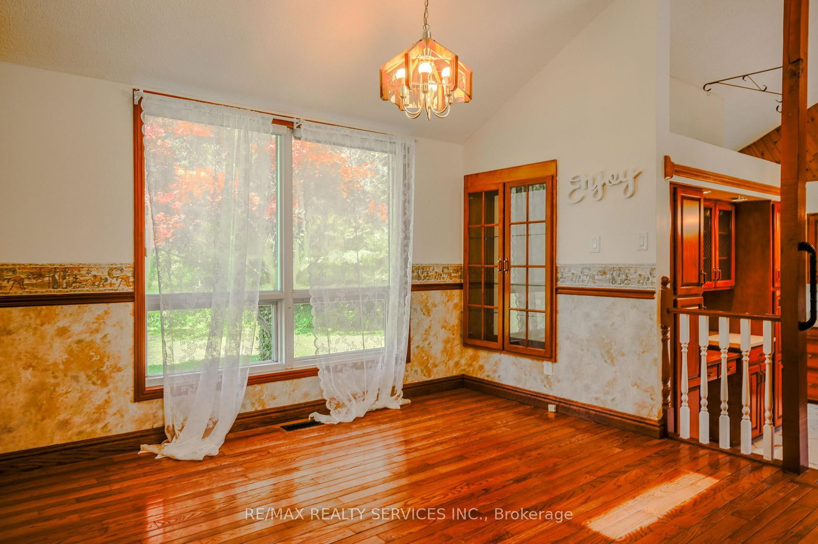 1045 Tremaine Avenue S • North Perth, ON photo 27