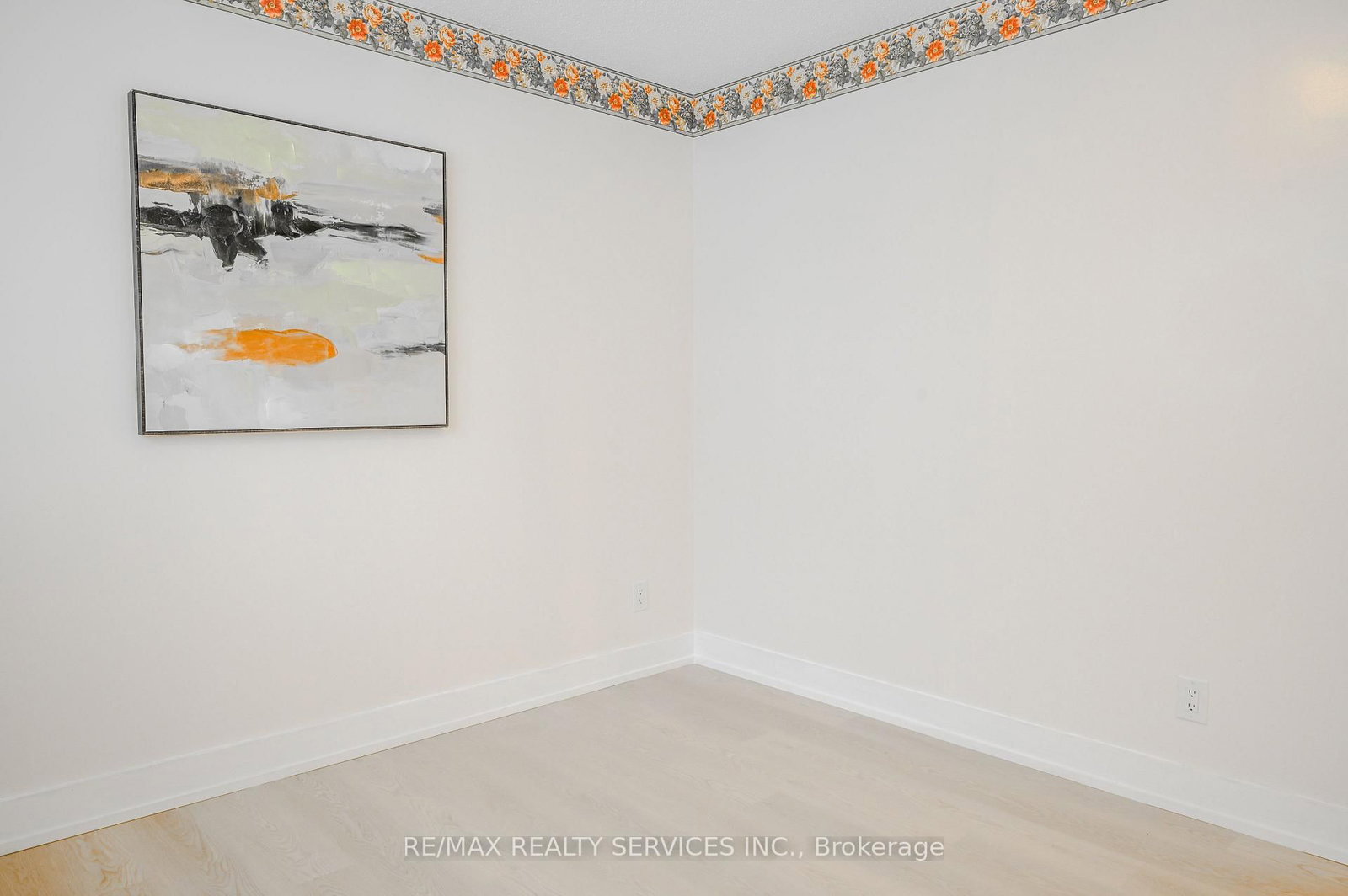 1045 Tremaine Avenue S • North Perth, ON photo 35