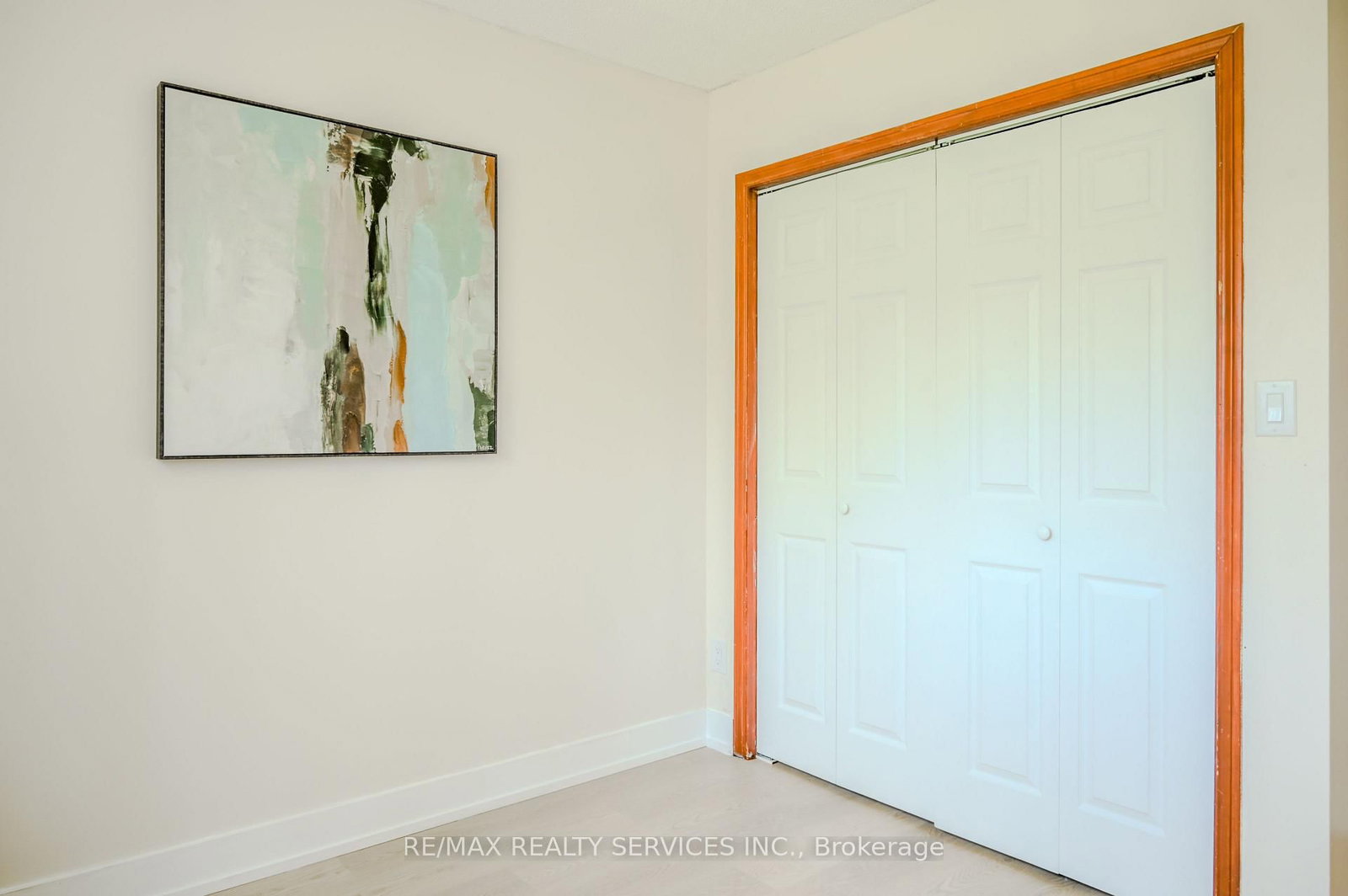 1045 Tremaine Avenue S • North Perth, ON photo 43