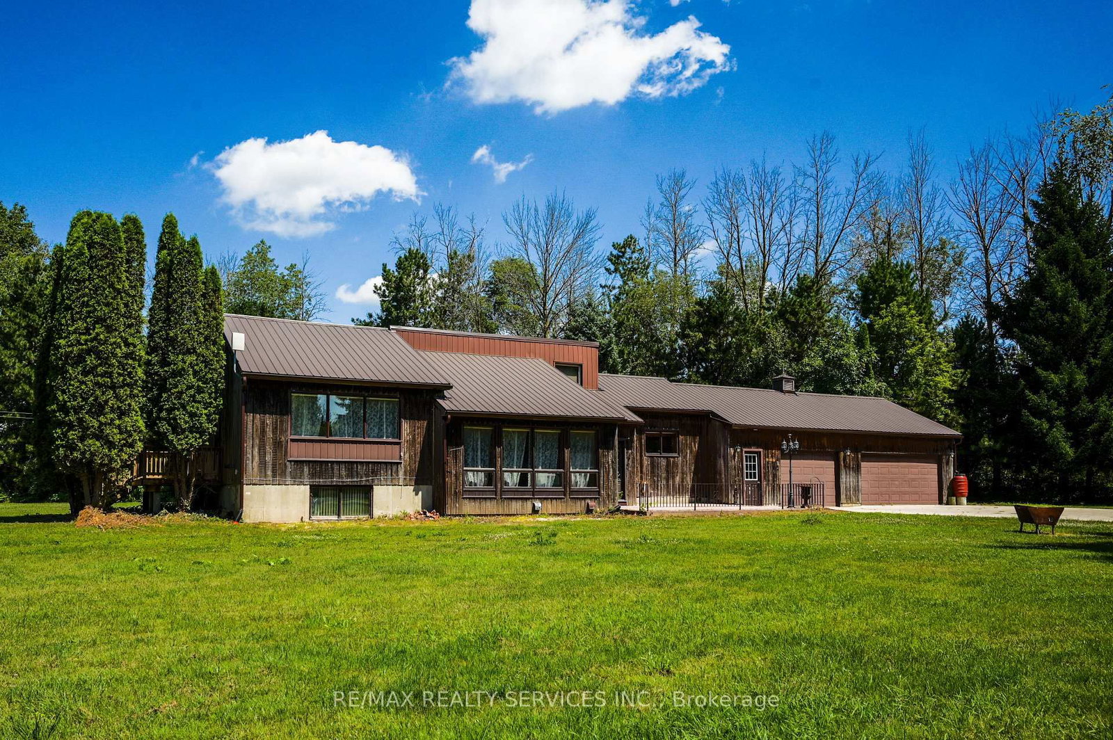 1045 Tremaine Avenue S • North Perth, ON photo 8