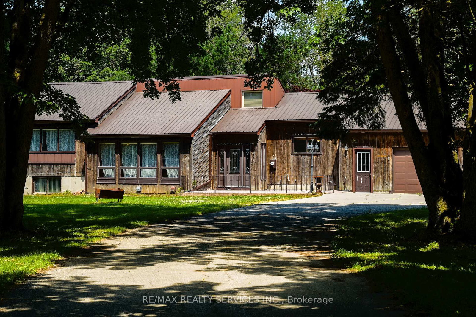 1045 Tremaine Avenue S • North Perth, ON photo 9
